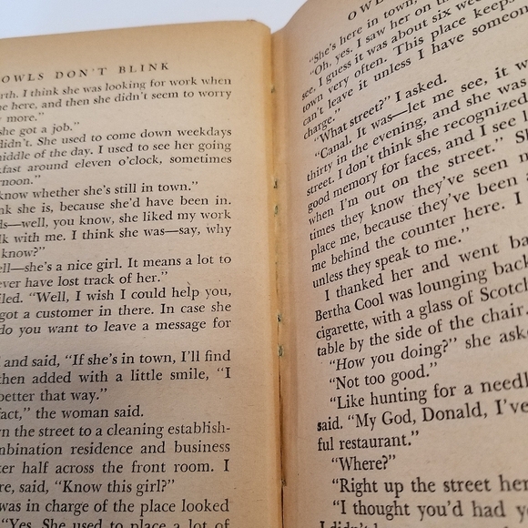 Owls Don't Blink by A.A. Fair- Triangle Books Edition 1947 - Picture 4 of 7